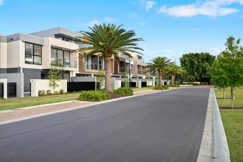 Apartment Lux Lakeside Apt - Gold Coast Australia